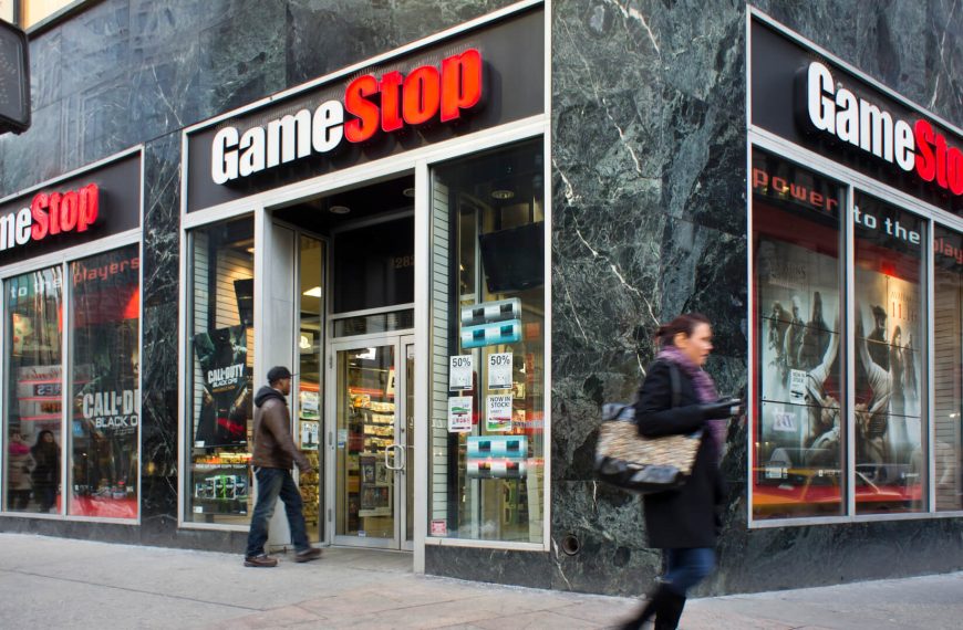 GameStop stijgt met 19% nadat ‘Roaring Kitty’ $181,4 miljoen investering onthult op…